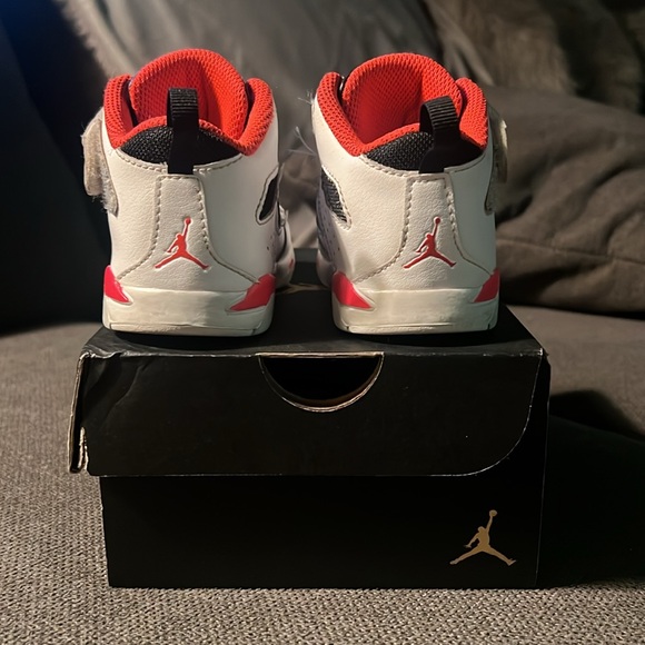Lightly Worn Jordans Jordan 6 Baby boy Toddler 8c - Picture 4 of 5